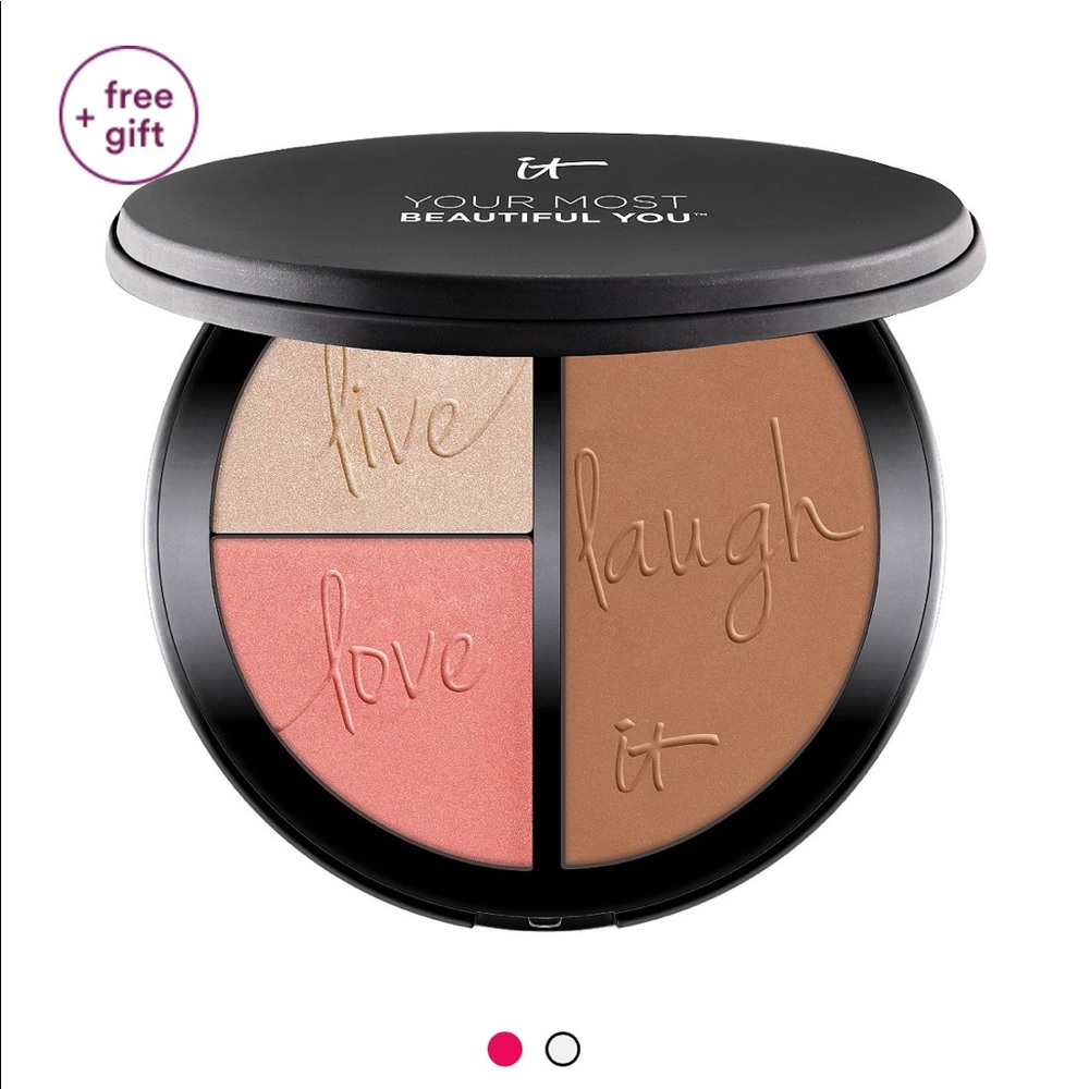 It cosmetics vitality disc + brush 👯‍♀️💃 - Picture 3 of 4